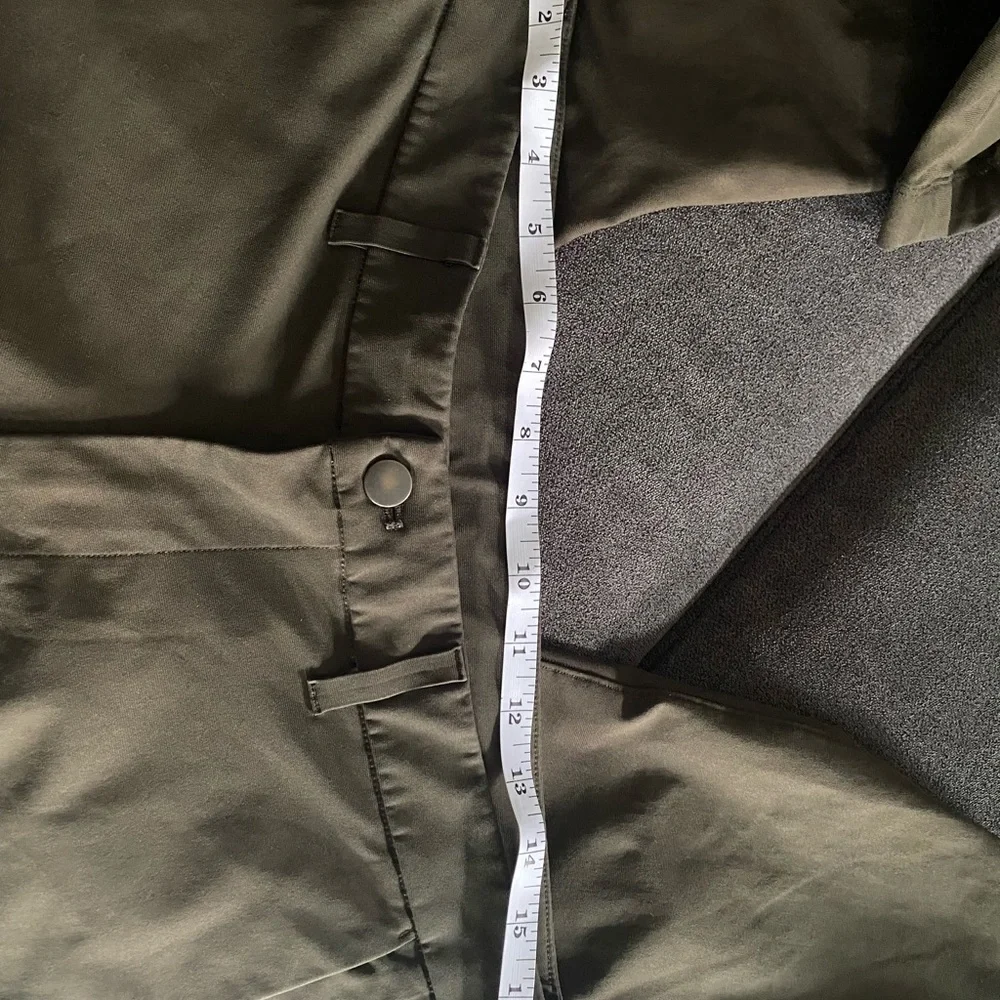 Lululemon Women's Casual Olive Green Pants in Size 8 - Picture 9 of 9